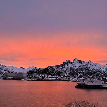 Sentrumsnaer Leilighet Med Utsikt Svolvær Exterior foto